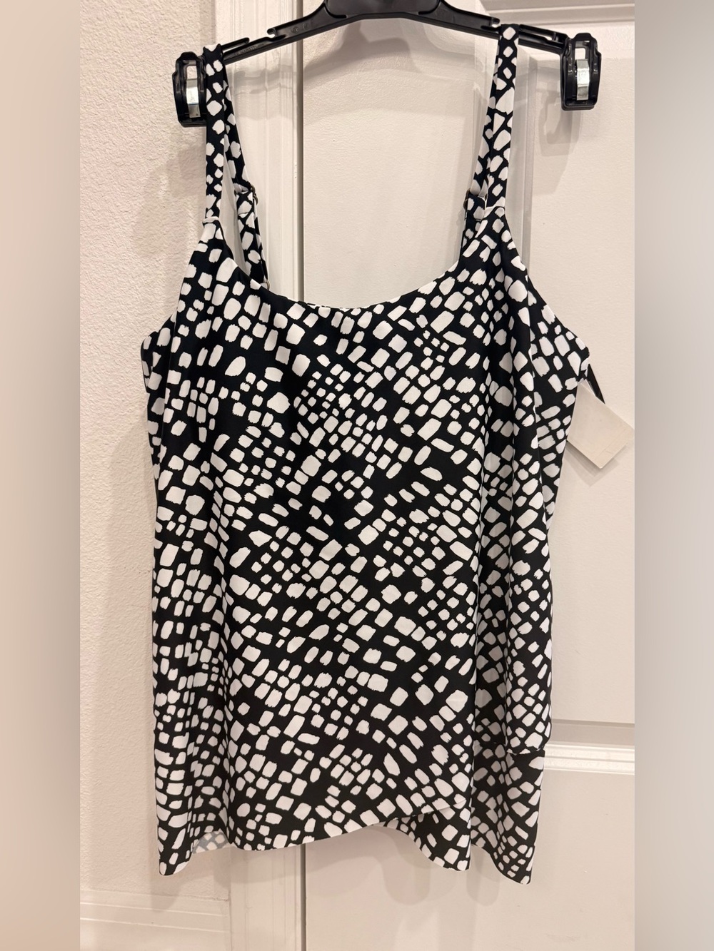 Island Escape Black White Geometric Tankini Top Women's Size 8 Swim NWT - Picture 3 of 9